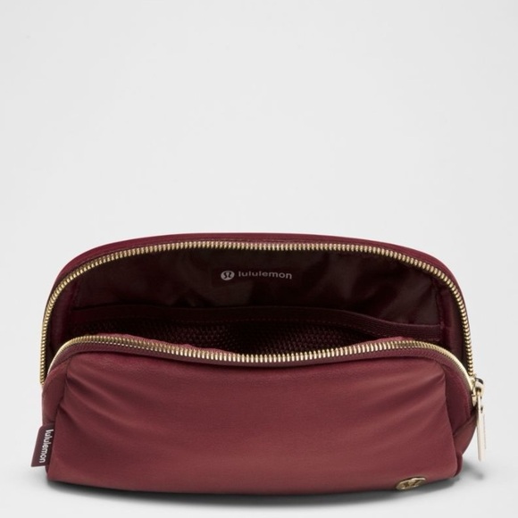 NWOT Lululemon  Everywhere Belt Bag 1L Velour Burgundy - Picture 5 of 10
